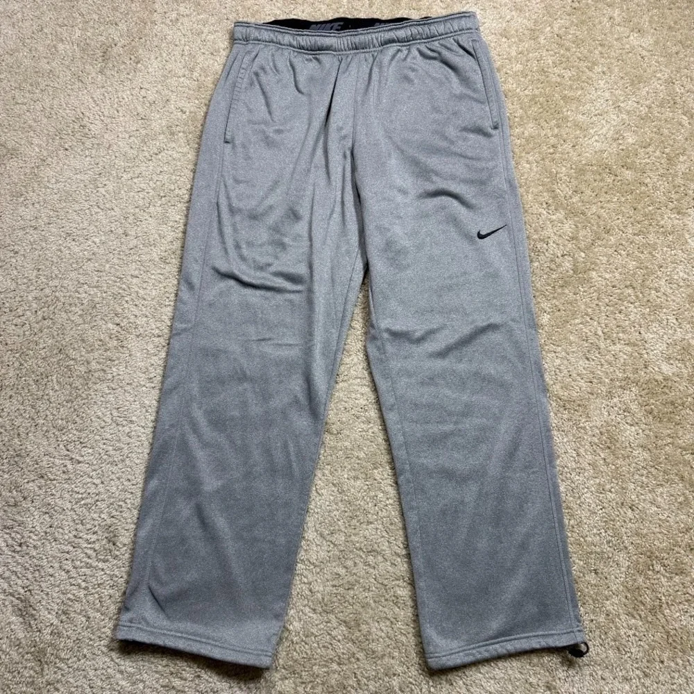 Nike Sweatpant Mens Large Gray Therma Fit Straight Leg Fleece Lined Workout Gym